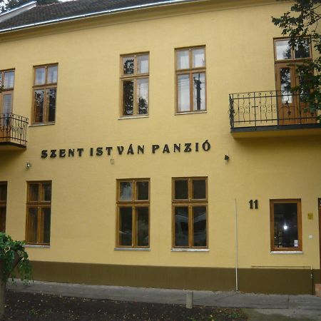Szent Istvan Panzio Hódmezővásárhely 外观 照片