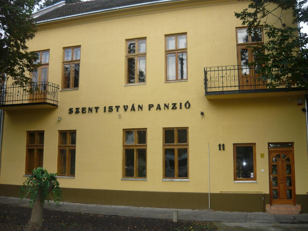 Szent Istvan Panzio Hódmezővásárhely 外观 照片