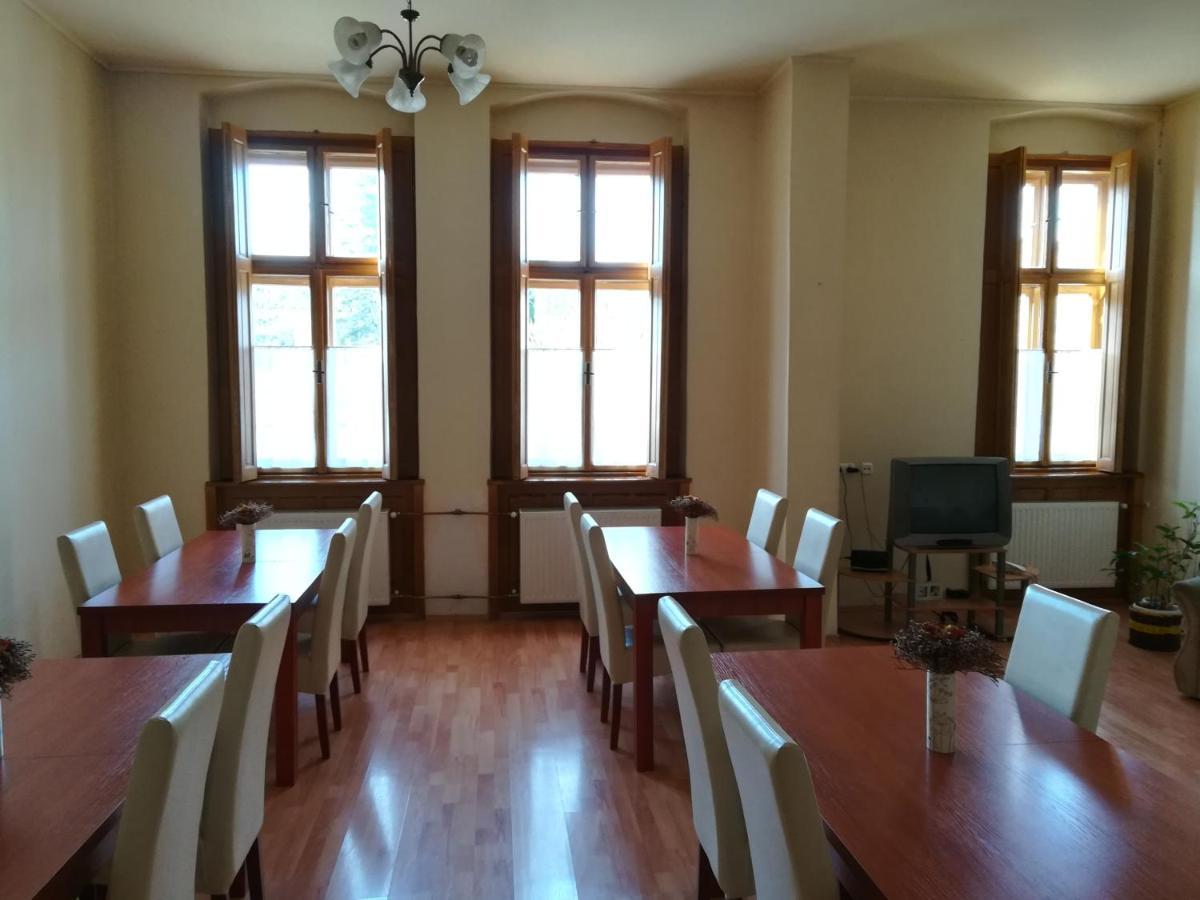Szent Istvan Panzio Hódmezővásárhely 外观 照片